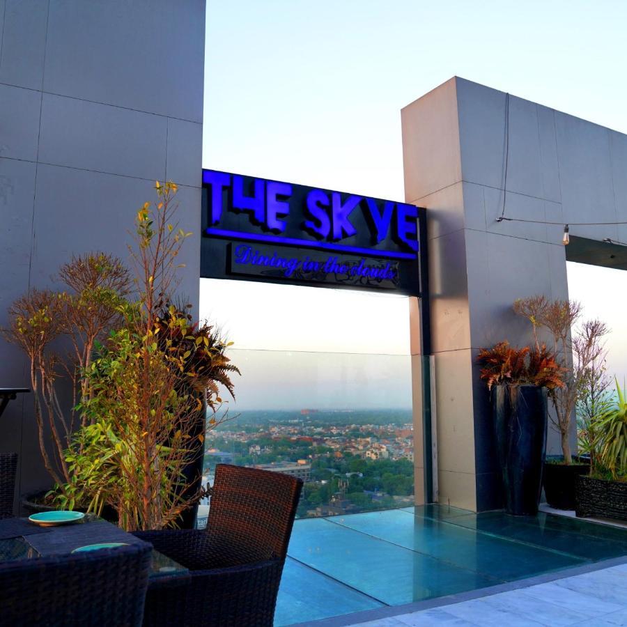 Indigo Heights Hotel & Suites Lahore Exterior foto