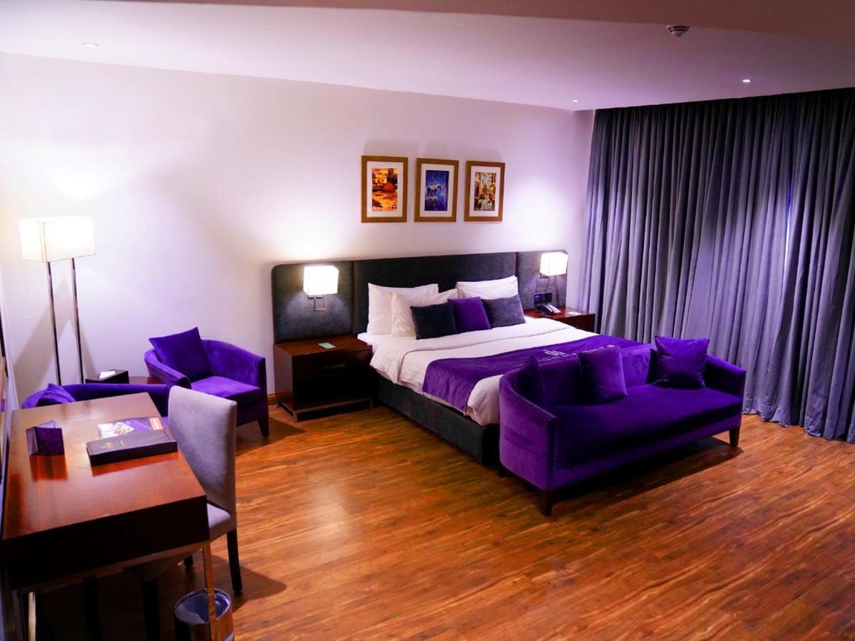Indigo Heights Hotel & Suites Lahore Exterior foto