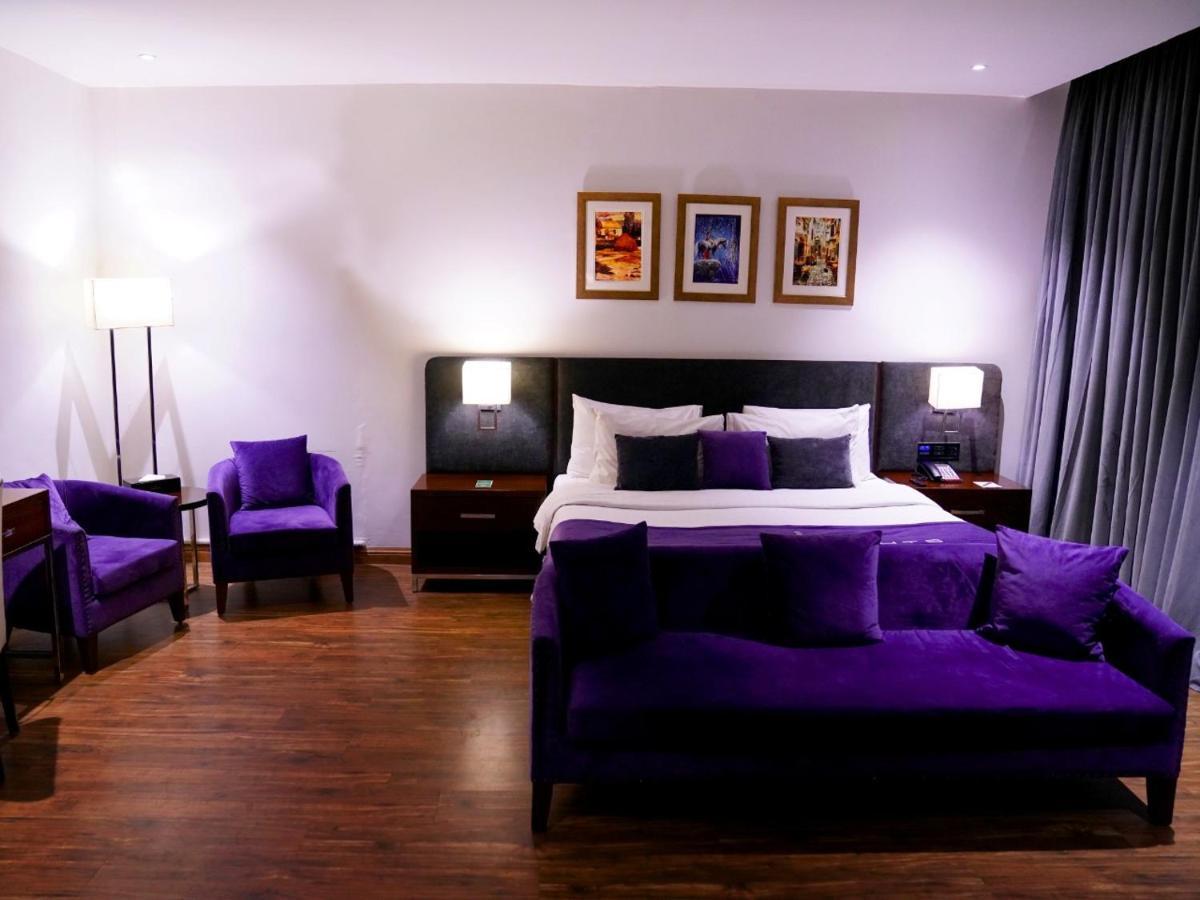 Indigo Heights Hotel & Suites Lahore Exterior foto
