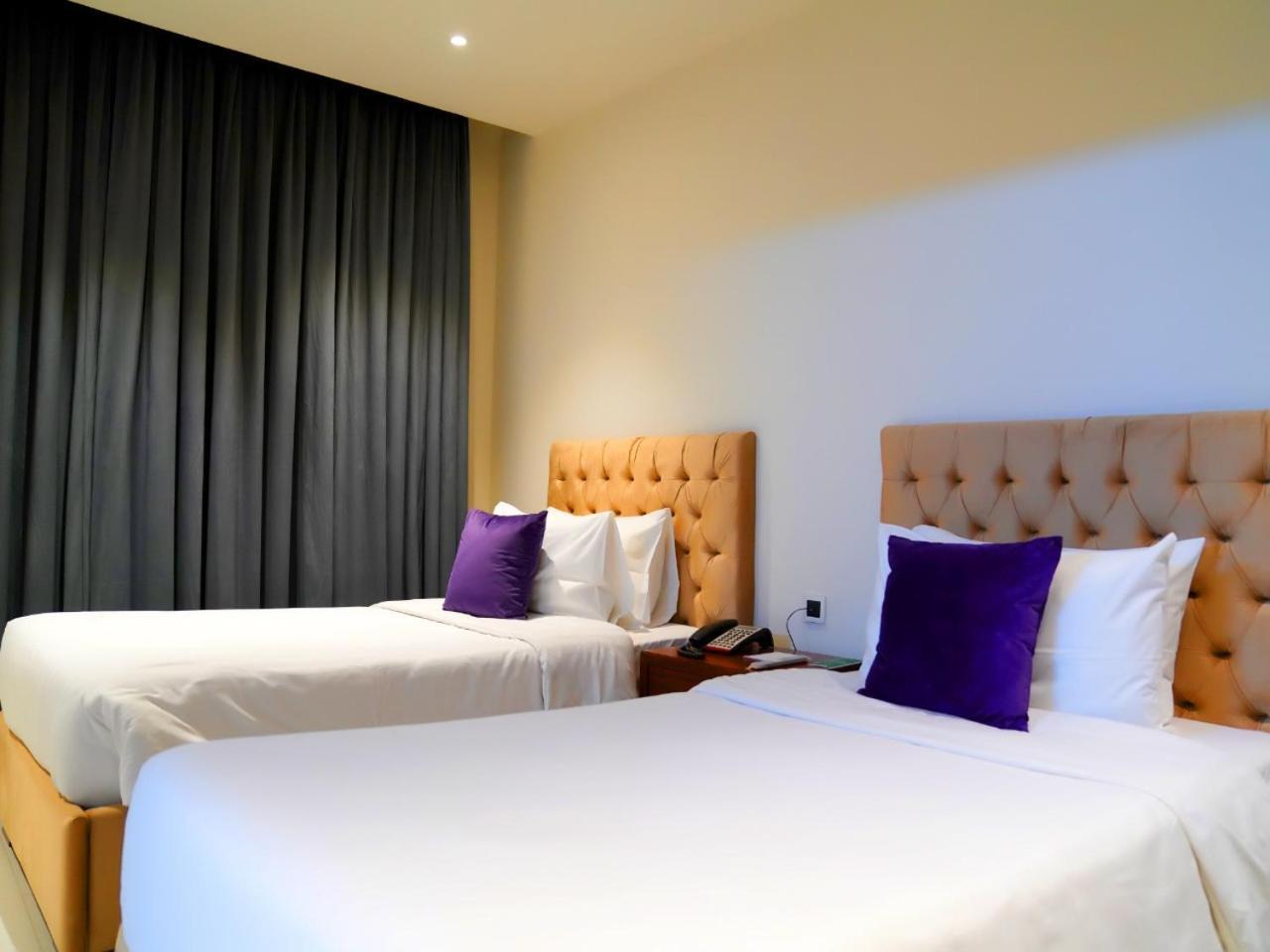 Indigo Heights Hotel & Suites Lahore Exterior foto